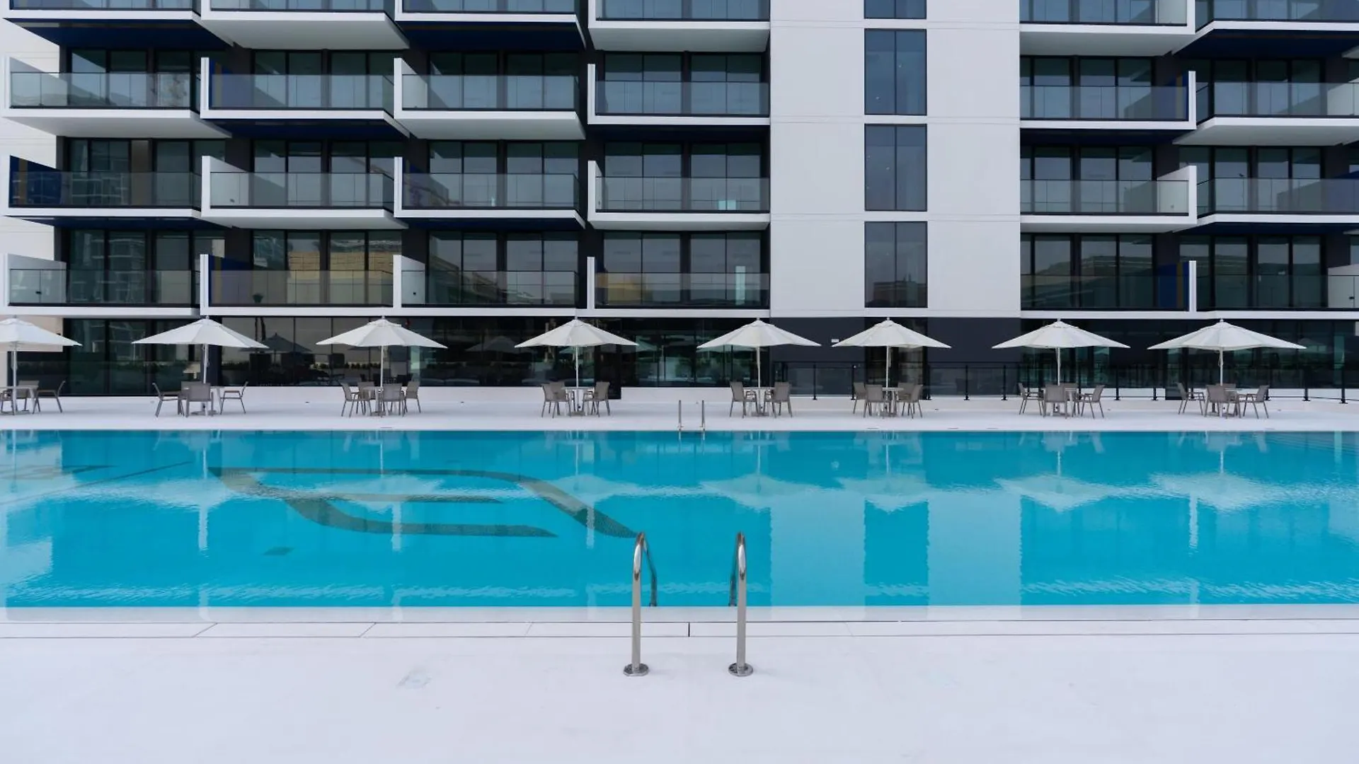 Spacious 1Br Apartment With Big Balcony In Jvc Dubai United Arab Emirates