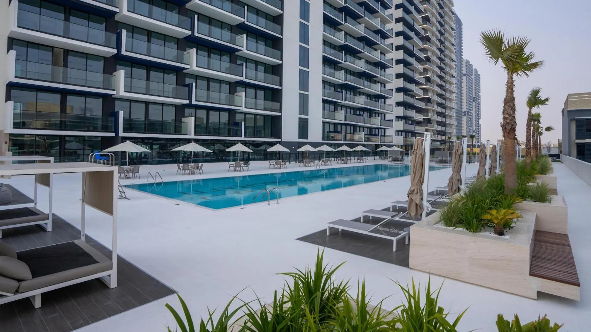 Spacious 1Br Apartment With Big Balcony In Jvc Dubai