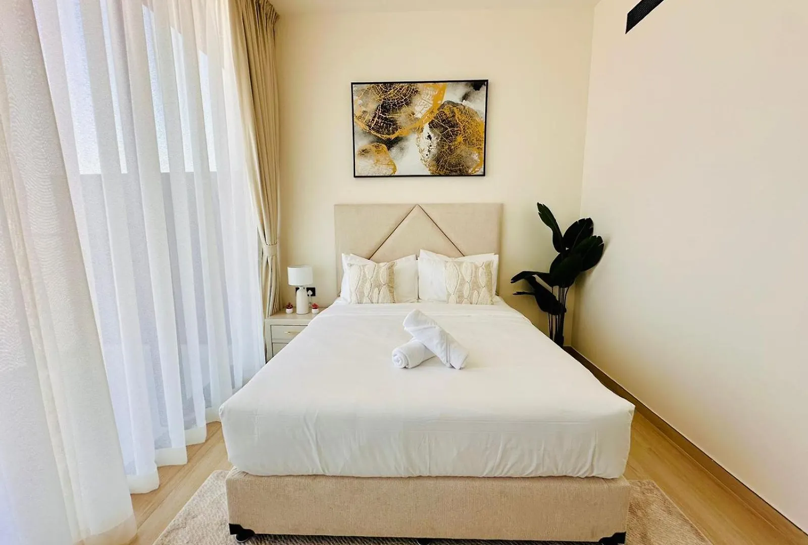 Spacious 1Br Apartment With Big Balcony In Jvc Dubai