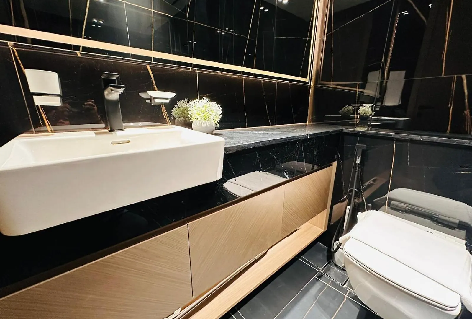 Spacious 1Br Apartment With Big Balcony In Jvc Dubai