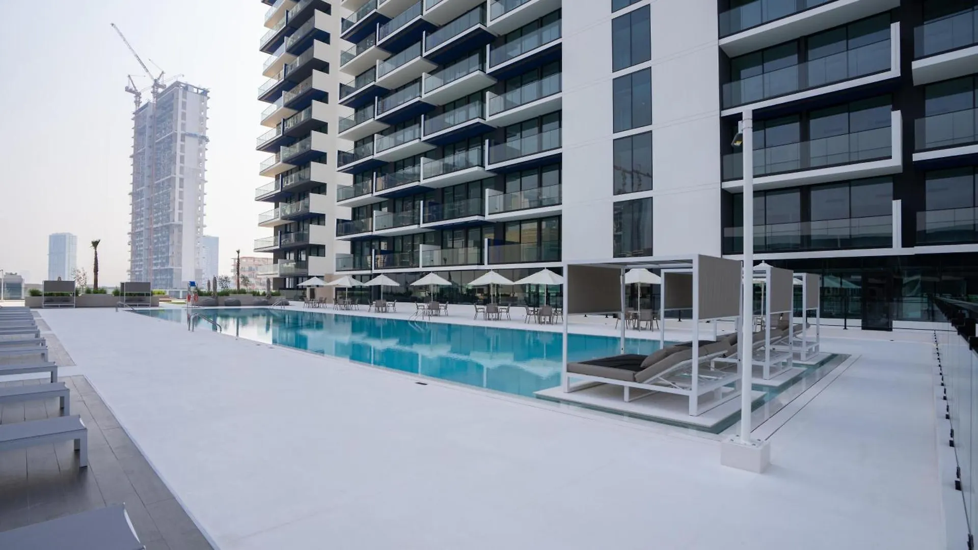 Spacious 1Br Apartment With Big Balcony In Jvc Dubai 0*,